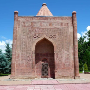 Шаар куруу жана архитектура эстеликтери